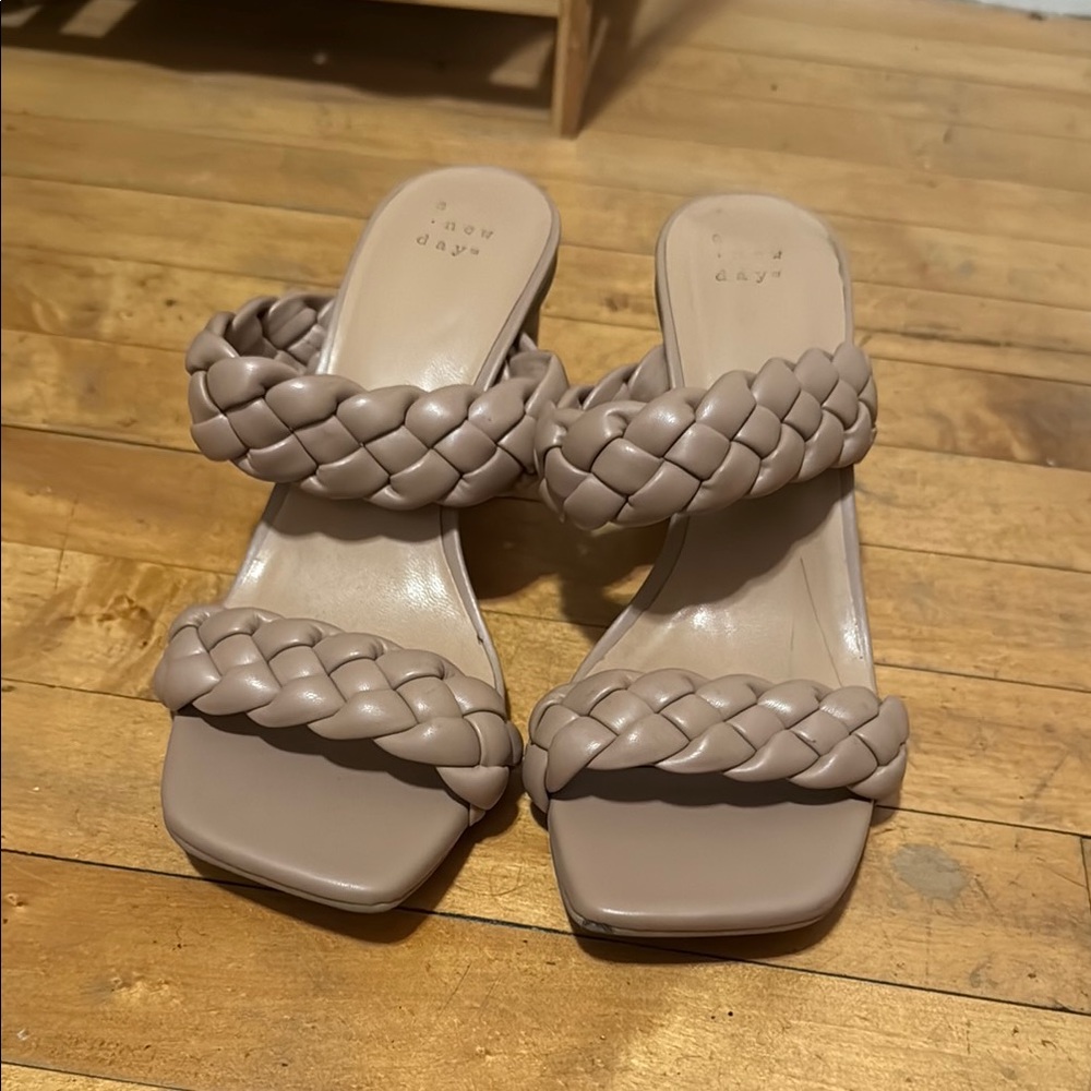 Women's Braided Strap Sandals - Taupe